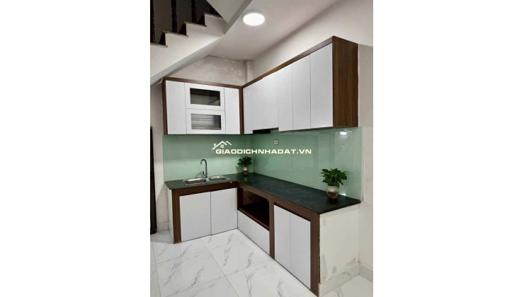 Nguyễn Đức Cảnh - Trương Định Nhà Dân Xây Lô Góc Thoáng Sáng Ngõ Thông Rộng 6 Tỷ